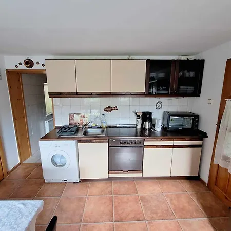 Michalowa Zagroda 2 *